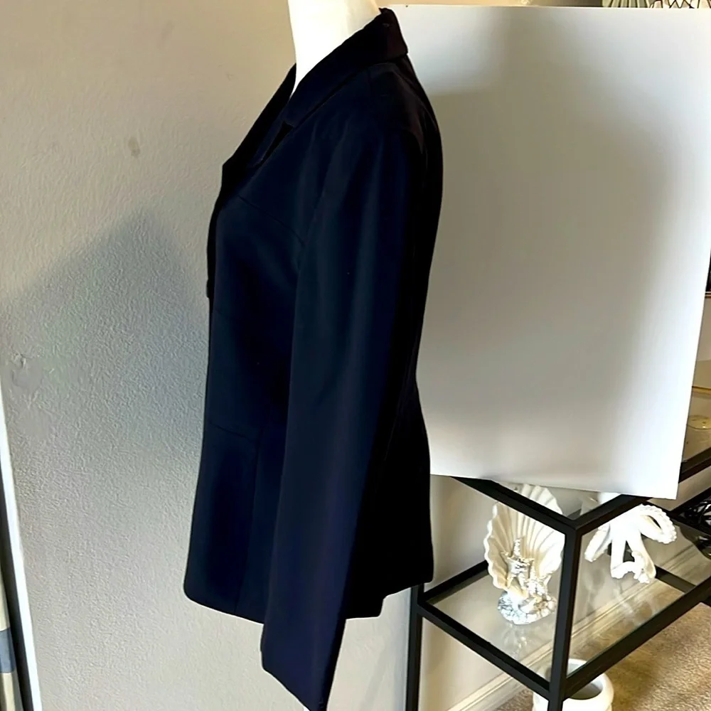 Jones New York NWOT Women’s Black Elegant Long Sleeve Wool Blazer Size 8.